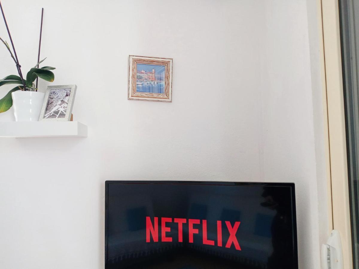 Kristi Apartment 2 Min To Sea Netflix & Espresso Station Sarande Exterior photo