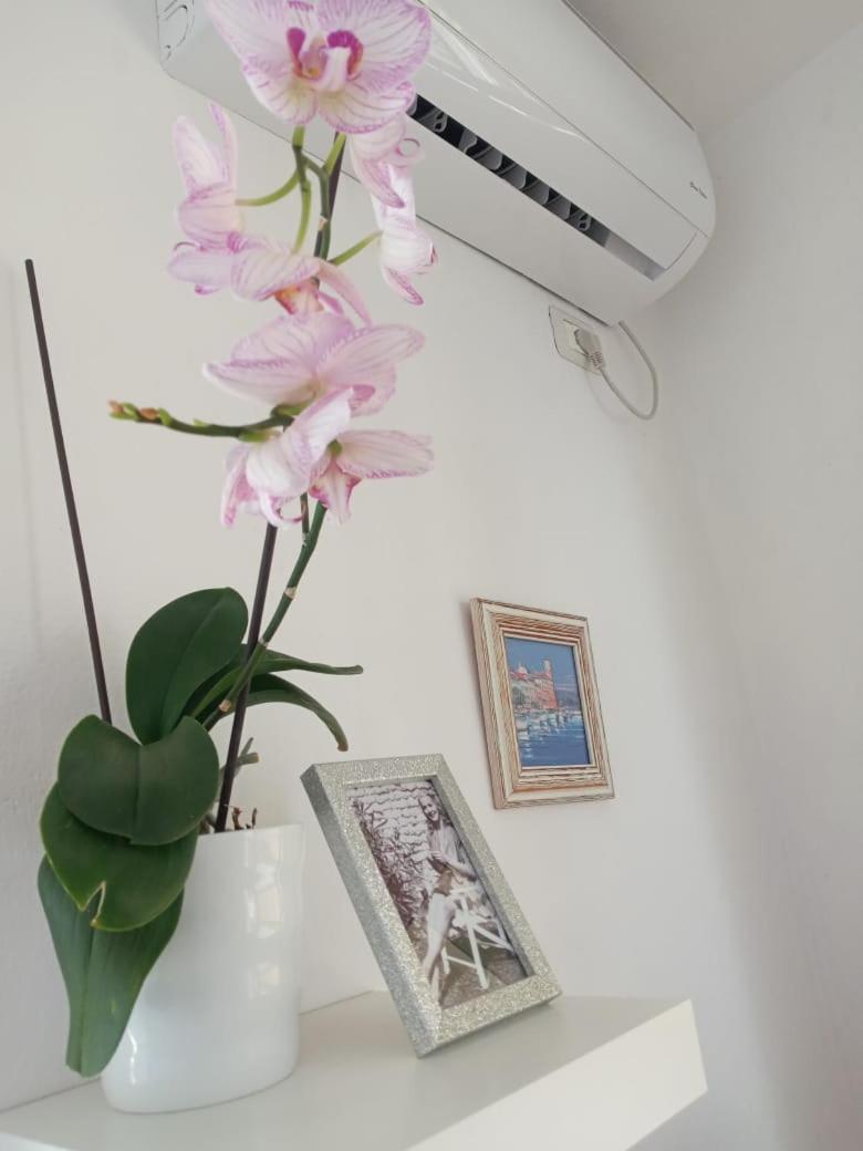 Kristi Apartment 2 Min To Sea Netflix & Espresso Station Sarande Exterior photo